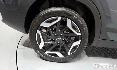 Kia Seltos 2023 1.6 гидро в Москве № 2124983, миниатюра 5