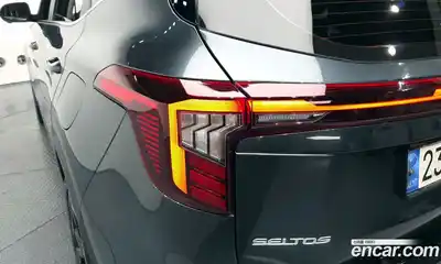 Kia Seltos 2023 1.6 гидро в Москве № 2124983, миниатюра 9