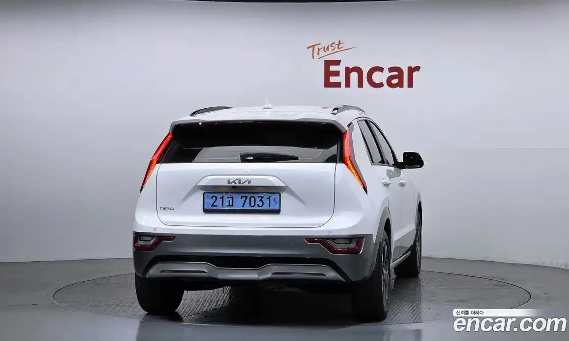 Kia Niro 2023 0.2 гидро в Москве № 2125135, фото 4