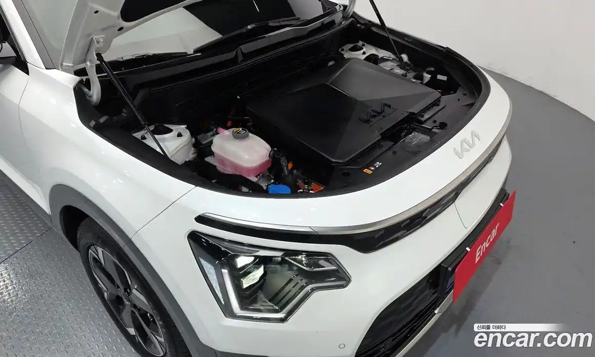Kia Niro 2023 0.2 гидро в Москве № 2125135, фото 6