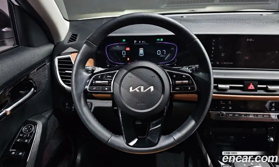 Kia Seltos 2024 1.6 гидро в Москве № 2125137, фото 19