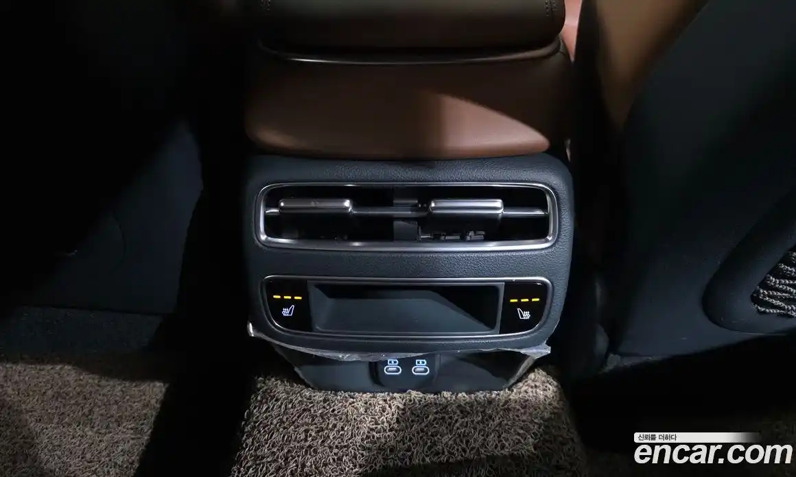 Genesis GV70 2025 2.5 гидро в Москве № 2125354, фото 31