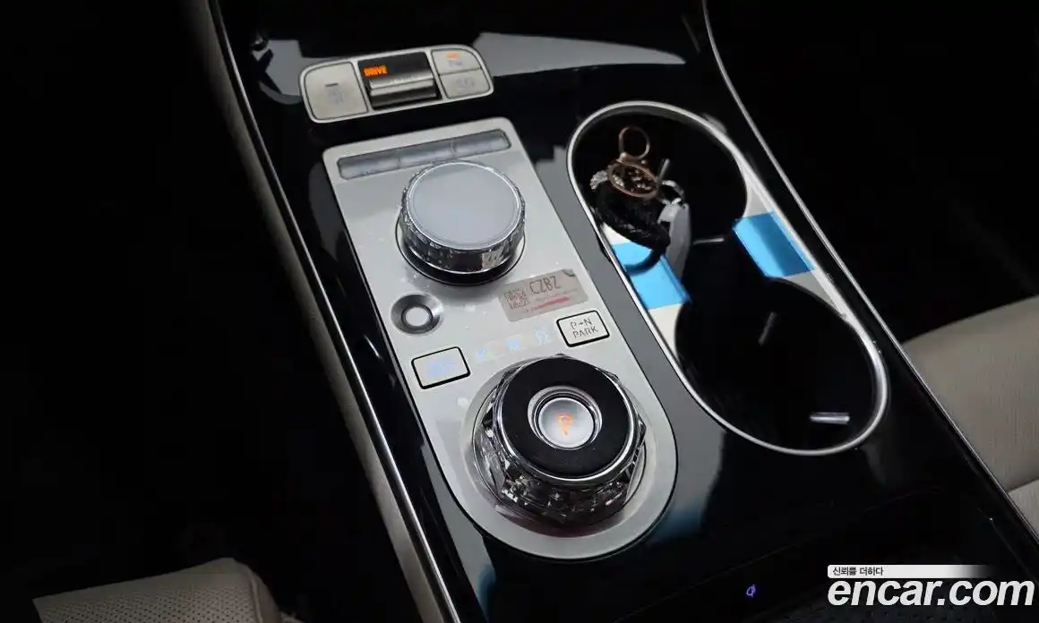 Genesis GV70 2025 2.5 гидро в Москве № 2125375, фото 12