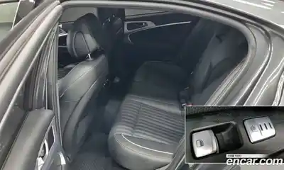 Genesis G70 2018 2.0 гидро в Москве № 2125527, миниатюра 11