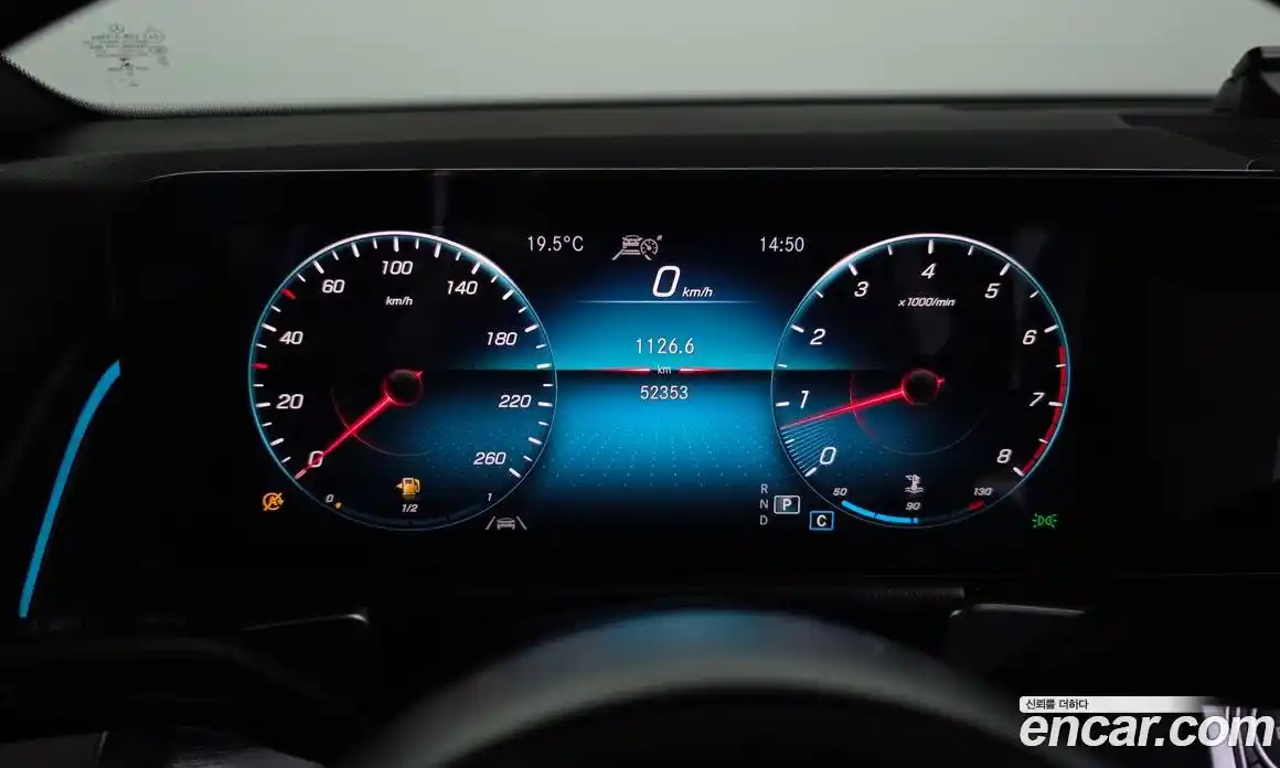 Mercedes-Benz GLB-Class 2021 2.0 гидро в Москве № 2126163, фото 11