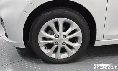 Chevrolet Spark 2021 1.0 гидро в Москве № 2127564, миниатюра 5