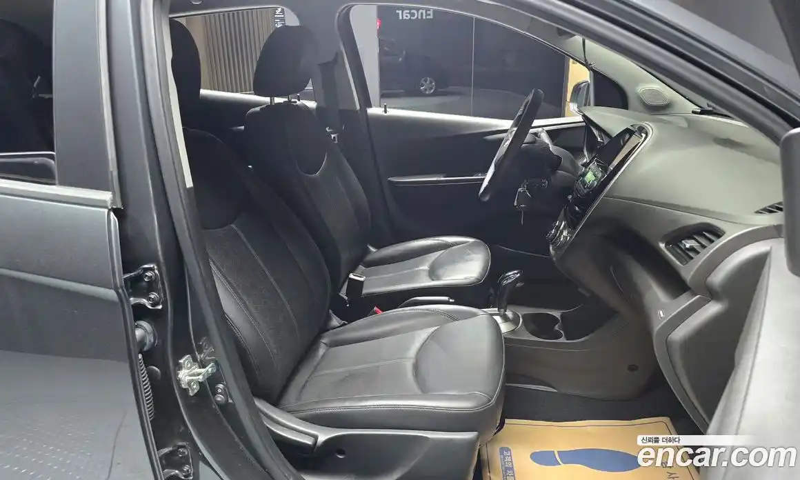 Chevrolet Spark 2016 1.0 гидро в Москве, фото 12