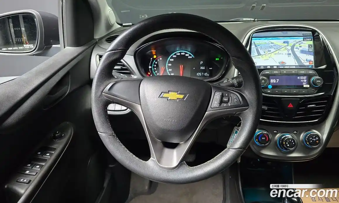 Chevrolet Spark 2016 1.0 гидро в Москве, фото 15