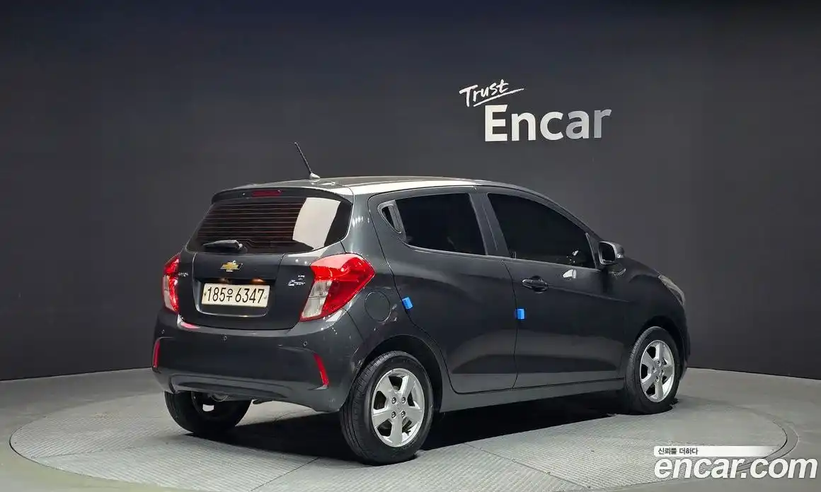 Chevrolet Spark 2016 1.0 гидро в Москве, фото 2