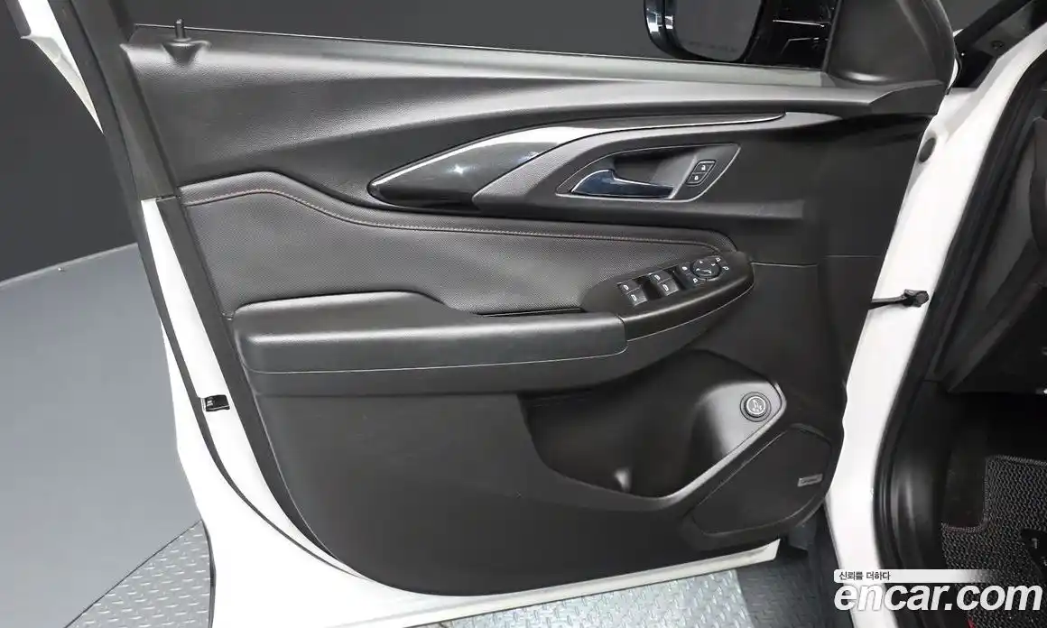 Chevrolet TrailBlazer 2020 1.3 гидро в Москве № 2128177, фото 14