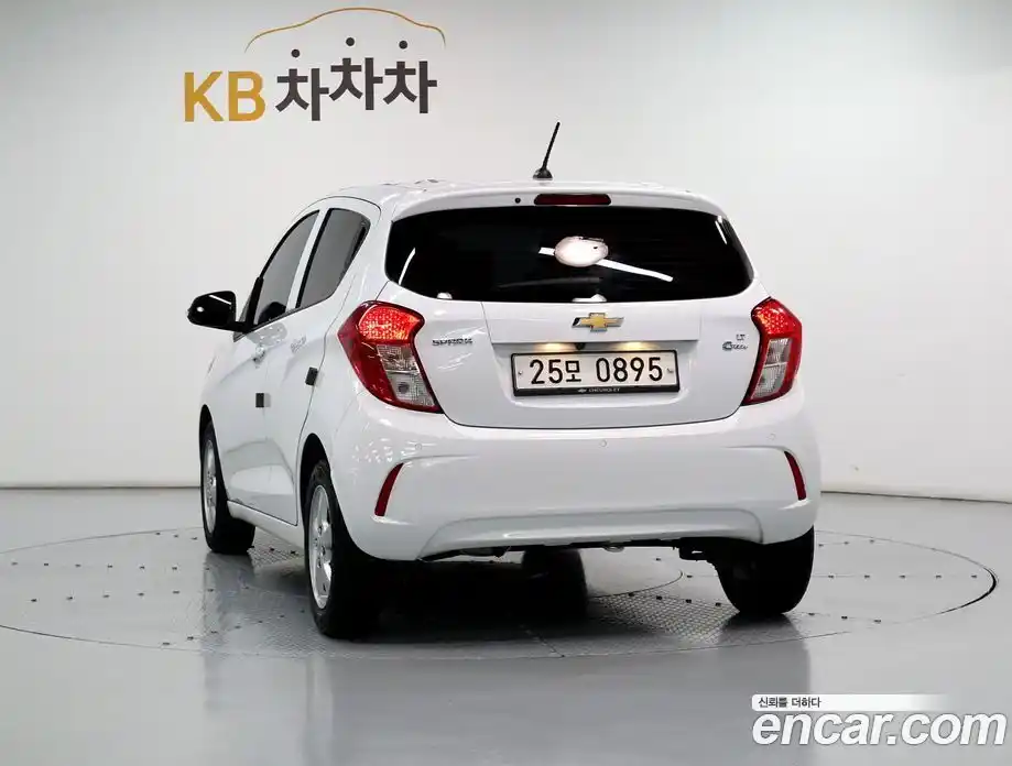 Chevrolet Spark 2016 1.0 гидро в Москве, фото 4