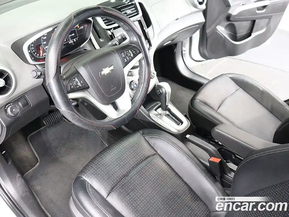Chevrolet Aveo 2017 1.4 гидро в Москве, фото 10