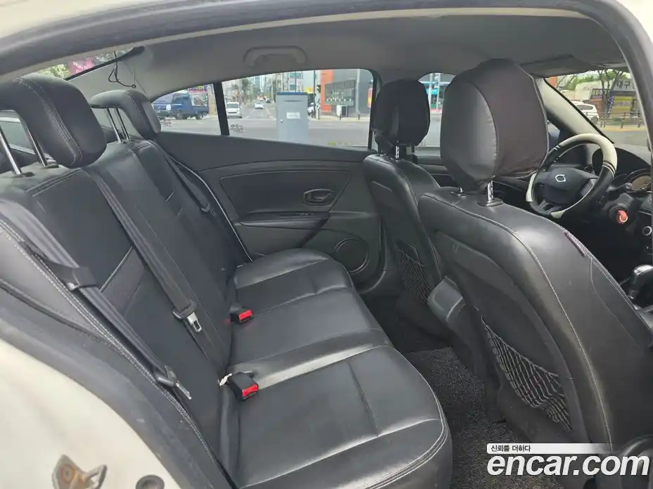 Renault SM3 2015 1.6 гидро в Москве № 2129745, фото 14