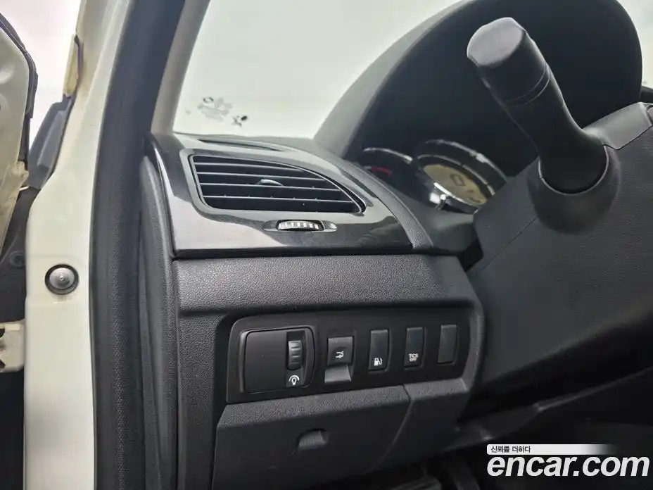 Renault SM3 2015 1.6 гидро в Москве № 2129745, фото 19