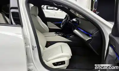 BMW 5-Series 2025 2.0 гидро в Москве № 2129867, миниатюра 11