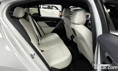 BMW 5-Series 2025 2.0 гидро в Москве № 2129867, миниатюра 12