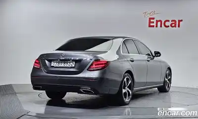 Mercedes-Benz E-Class 2020 2.0 гидро в Москве № 2130068, миниатюра 2