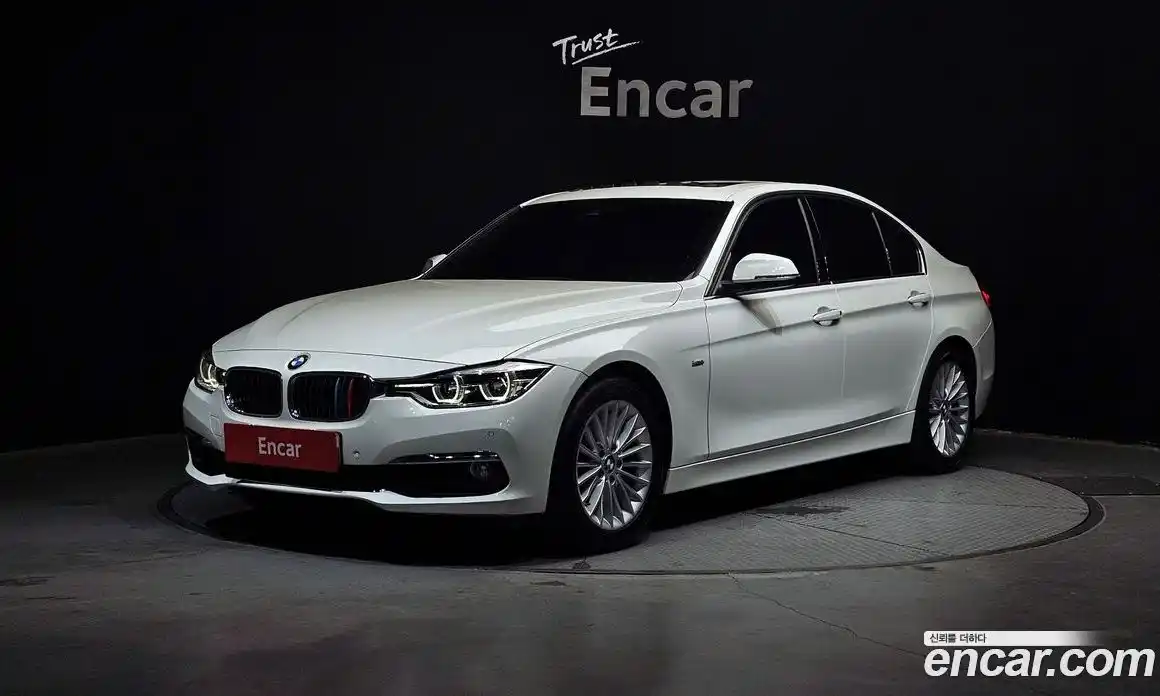 BMW 3-Series 2018 2.0 гидро в Москве № 2130128, фото 1