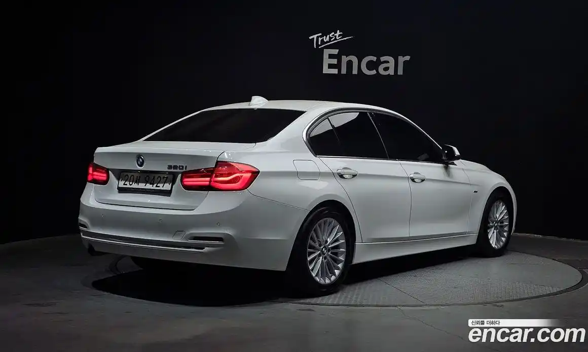 BMW 3-Series 2018 2.0 гидро в Москве № 2130128, фото 2