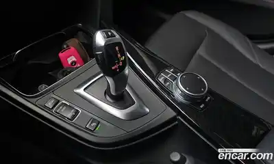 BMW 3-Series 2018 2.0 гидро в Москве № 2130128, миниатюра 9