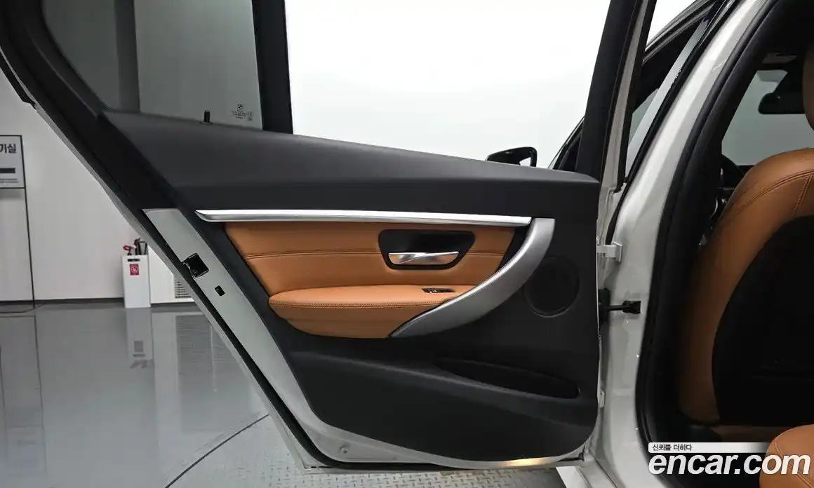 BMW 3-Series 2018 2.0 гидро в Москве № 2130347, фото 14