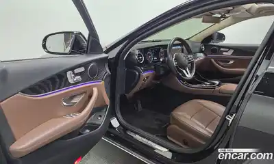 Mercedes-Benz E-Class 2019 1.9 гидро в Москве № 2130928, миниатюра 12