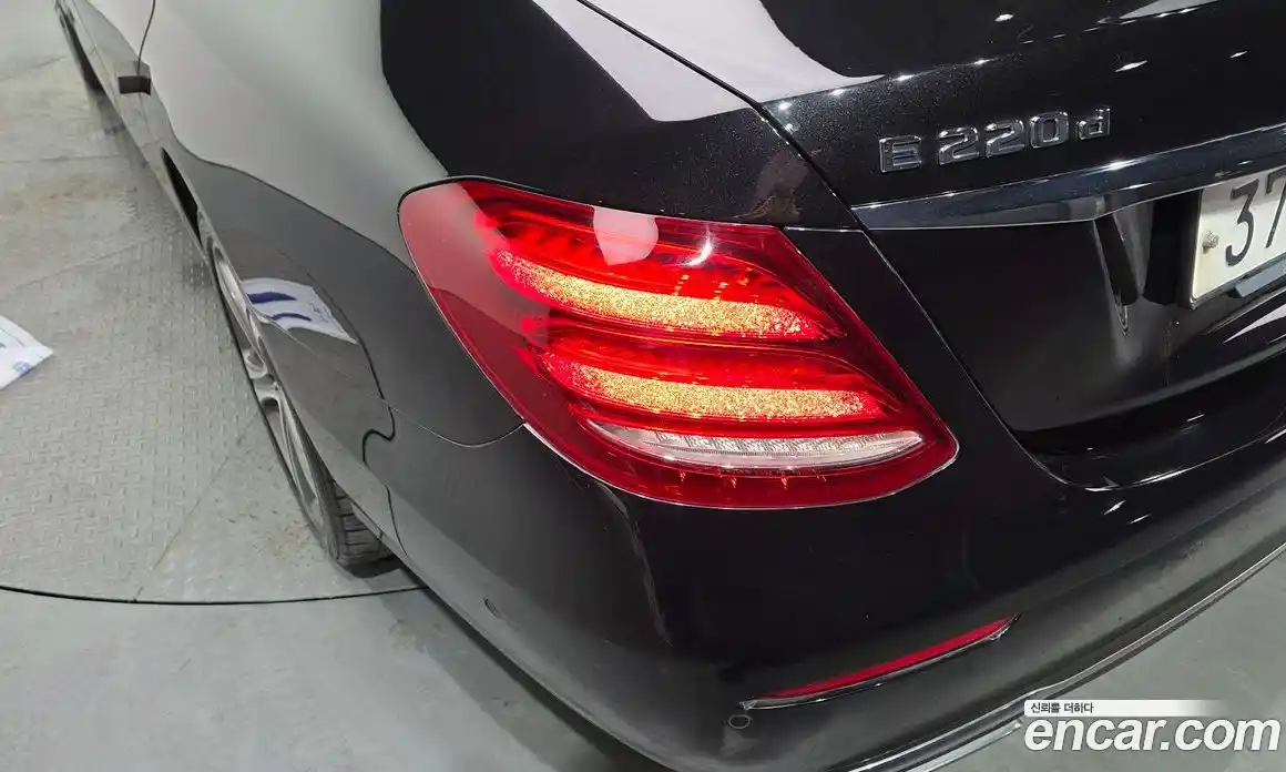 Mercedes-Benz E-Class 2019 1.9 гидро в Москве № 2130928, фото 8