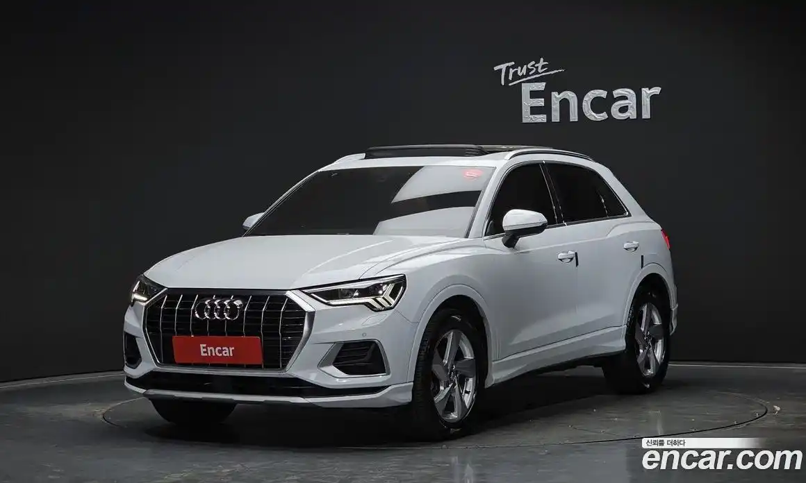 Audi Q3 2020 2.0 гидро в Москве № 2131018, фото 1