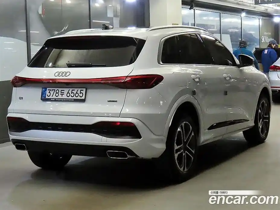 Audi Q5 2025 2.0 гидро в Москве № 2131353, фото 4