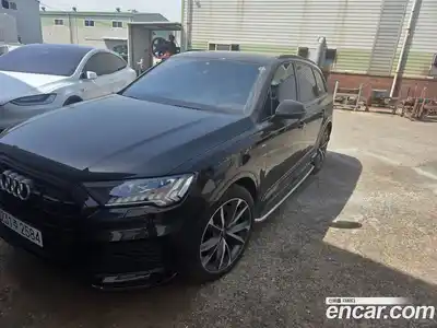 Audi Q7 2023 3.0 гидро в Москве № 2131407, миниатюра 3