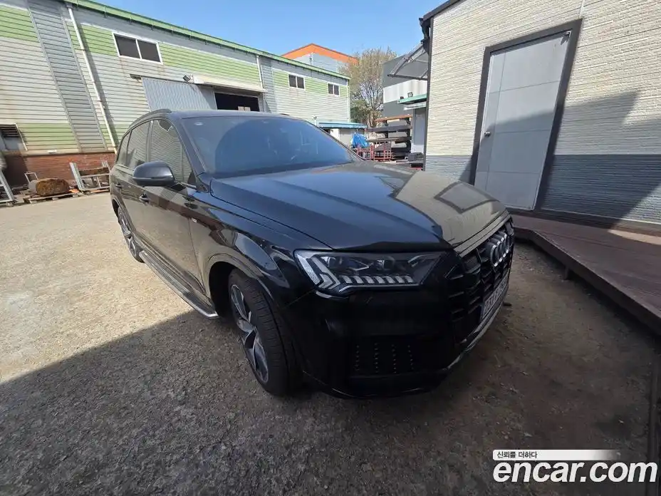 Audi Q7 2023 3.0 гидро в Москве № 2131407, фото 4
