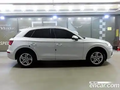 Audi Q5 2020 2.0 гидро в Москве № 2131433, миниатюра 3