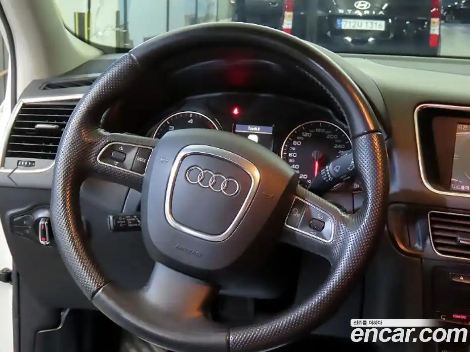 Audi Q5 2011 2.0 гидро в Москве № 2131439, фото 8