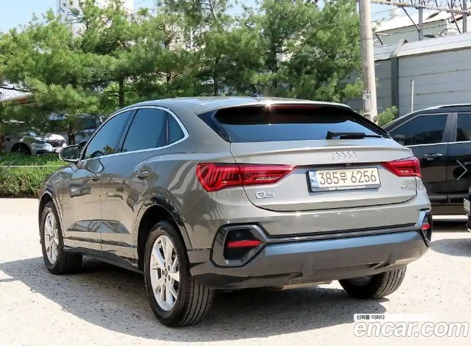 Audi Q3 2023 2.0 гидро в Москве № 2131457, фото 3