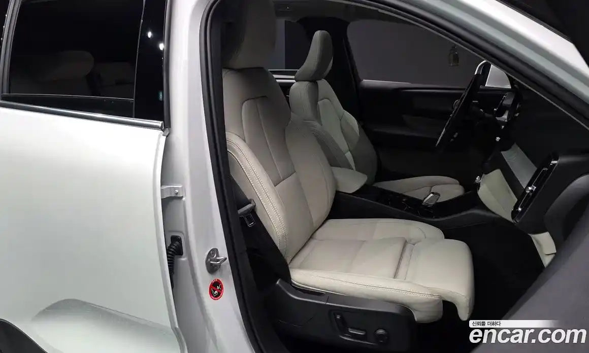 Volvo XC40 2025 2.0 гидро в Москве № 2131491, фото 16