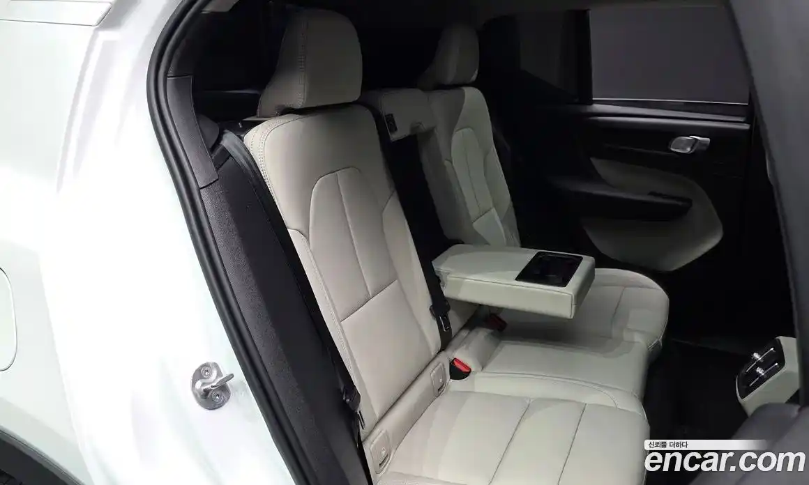 Volvo XC40 2025 2.0 гидро в Москве № 2131491, фото 18