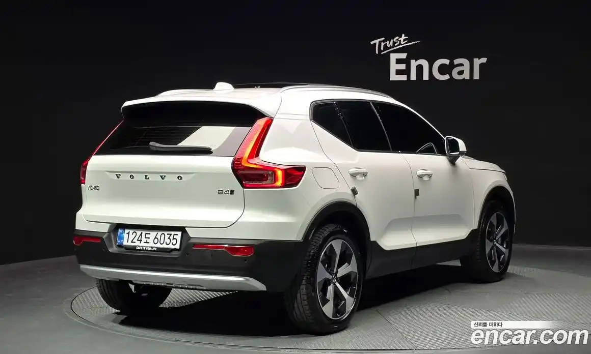 Volvo XC40 2025 2.0 гидро в Москве № 2131491, фото 2