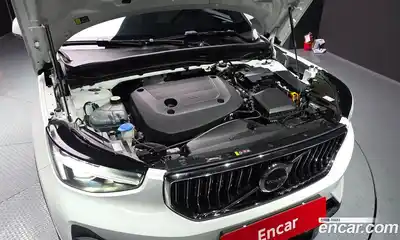 Volvo XC40 2025 2.0 гидро в Москве № 2131491, миниатюра 6