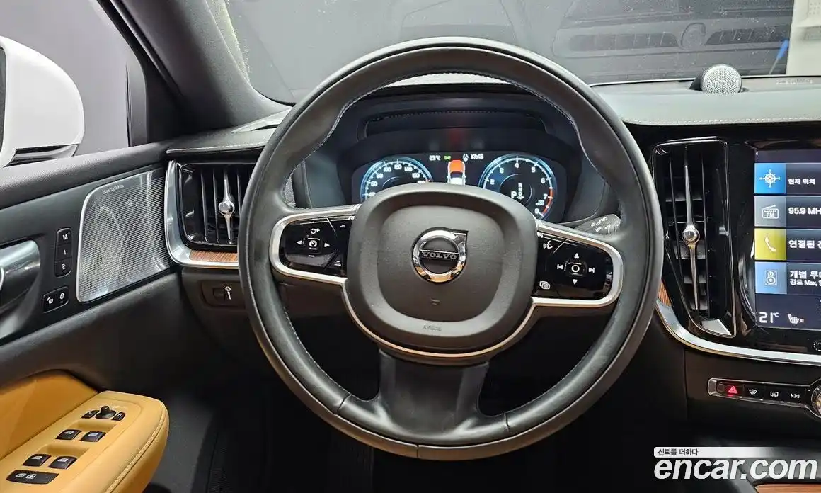 Volvo V60 2021 2.0 гидро в Москве № 2131522, фото 19
