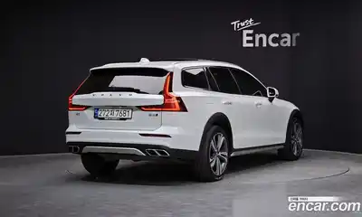 Volvo V60 2021 2.0 гидро в Москве № 2131522, миниатюра 2