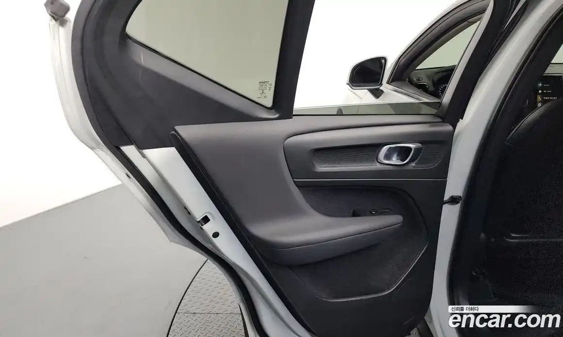 Volvo XC40 2021 2.0 гидро в Москве, фото 14