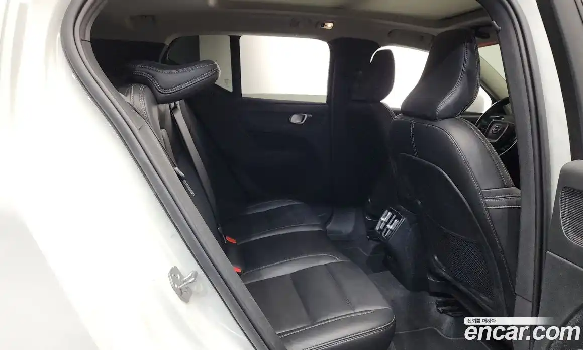 Volvo XC40 2021 2.0 гидро в Москве, фото 16