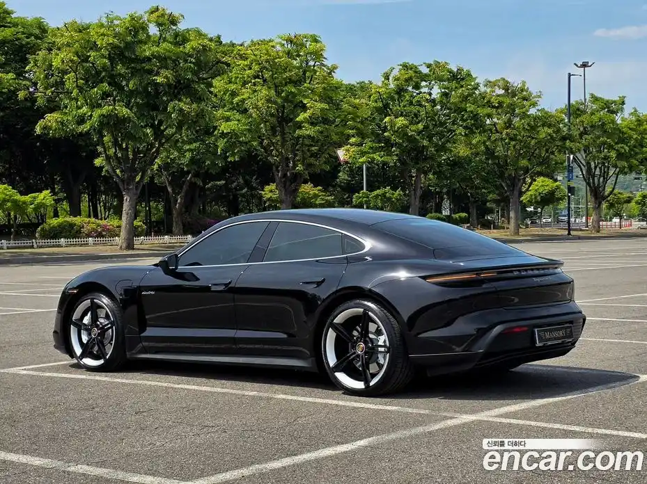Porsche Taycan 2021 0.1 гидро в Москве № 2131667, фото 2