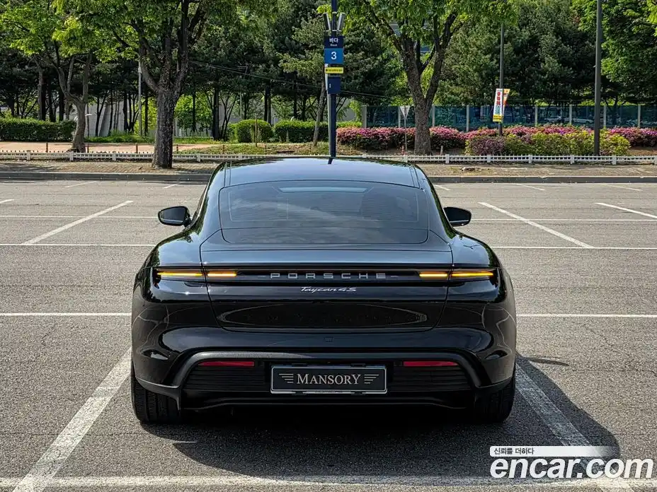 Porsche Taycan 2021 0.1 гидро в Москве № 2131667, фото 4