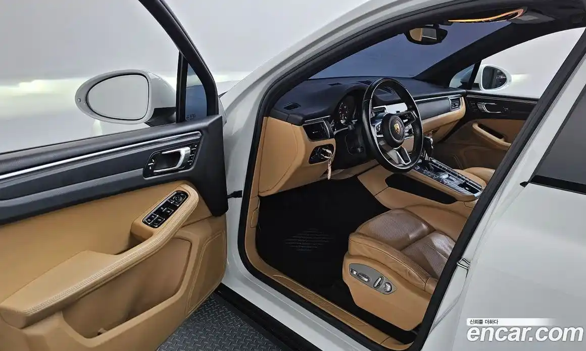 Porsche Macan 2018 2.0 гидро в Москве № 2131739, фото 13
