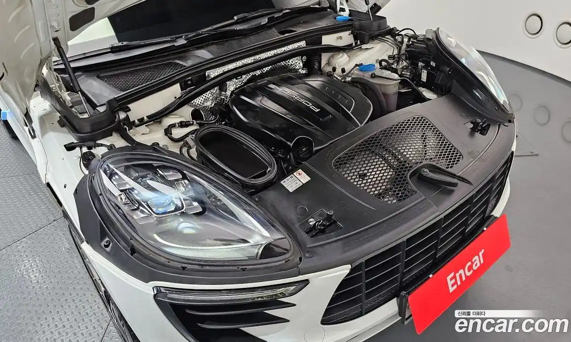 Porsche Macan 2018 2.0 гидро в Москве № 2131739, фото 6