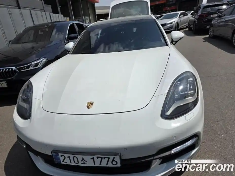 Porsche Panamera 2018 3.0 гидро в Москве № 2131823, фото 2