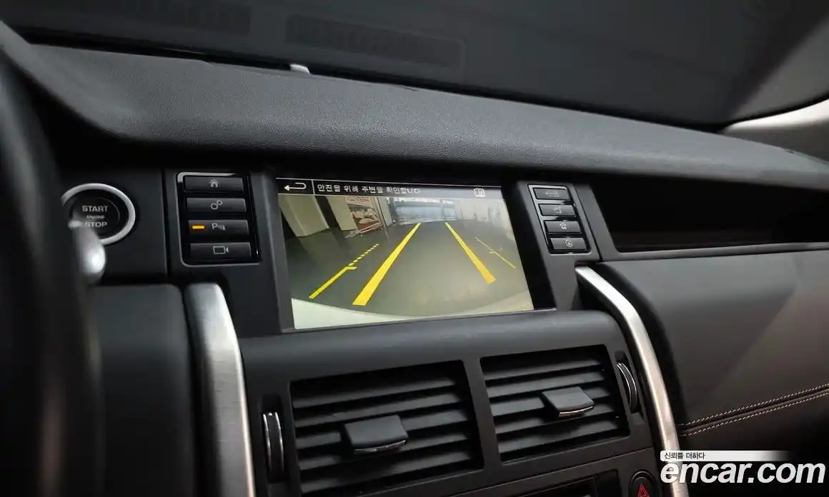 Land Rover Discovery Sport 2015 2.0 гидро в Москве № 2131869, фото 15