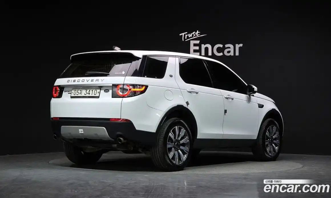 Land Rover Discovery Sport 2017 2.0 гидро в Москве № 2131874, фото 2
