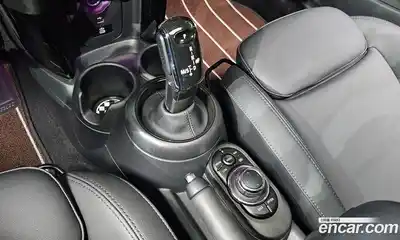 Mini Cooper 2023 1.5 гидро в Москве № 2131983, миниатюра 12